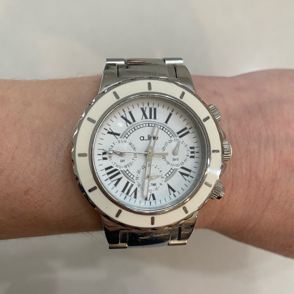 A_line Stainless Steel Women’s Watch with White Face - Picture 4 of 7